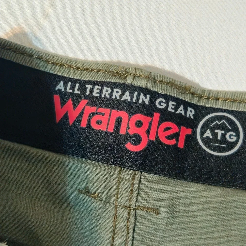 Wrangler ATG Cargo Pants Mens 32x34 Green All Terrain Gear Straight Leg‎ Utility